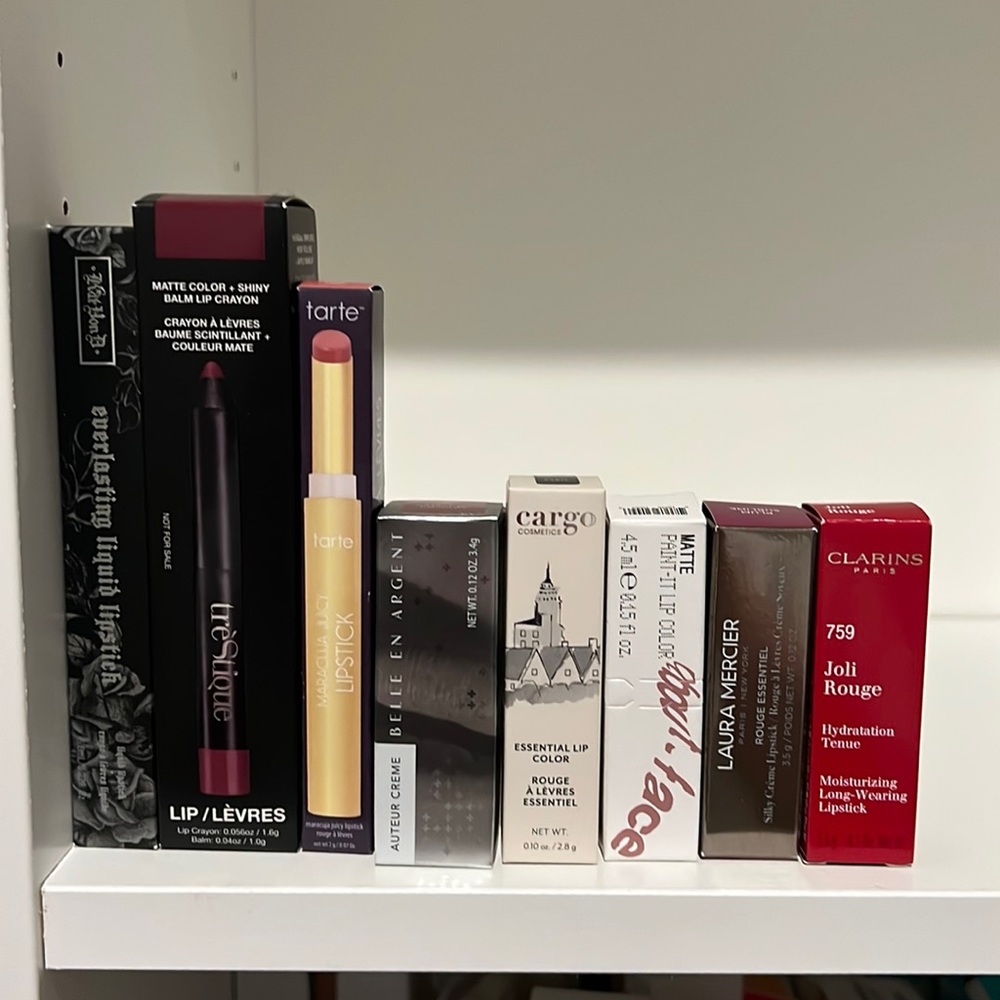 Variety Lipstick BNIB